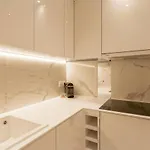 Royal Promenade Pool Terrace Sea View Air Conditioning Apartment *