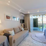 Royal Promenade Pool Terrace Sea View Air Conditioning *