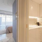 Royal Promenade Pool Terrace Sea View Air Conditioning Apartment *