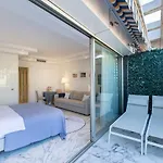 Royal Promenade Pool Terrace Sea View Air Conditioning Apartment *