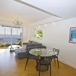 Holiday Vigie Promenade