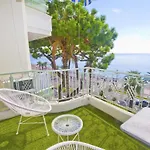 Holiday Vigie Promenade