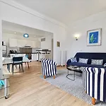 Le Gounod 25 By Guys Apartment *
