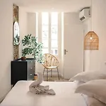 A/c & Balneo In Of Carre D'or #renovated