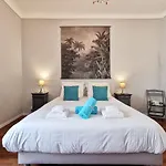Le Gounod 25 By Guys Apartment *