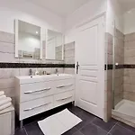 Le Gounod 25 By Guys Apartment