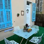 Apartment Beautiful With Terrace Centre