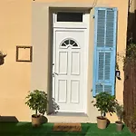 Beautiful With Terrace Centre * Nice