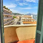 Nestor&Jeeves - Chill Lounge - City Center, Close Sea