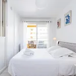 Quiet 1 Bdr Port! Close Place Du Pin Garibaldi