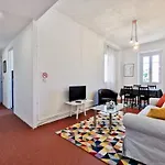 Palais Biscarra By Booking Guys