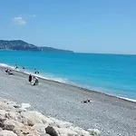Bel appartement - plage à 50 m