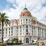 A Luxurious With Ac On Promenade Des * Nice