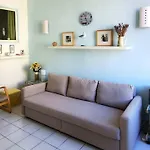 A Deux Pas Du Port Yourhosthelper