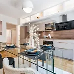 Luxueux, Spacieux Et Tout Equipe A 5 Min Du Port