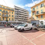 Open Sky Terrace Lage 1 Bdr & Parking