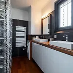 Open Sky Terrace Lage 1 Bdr & Parking Apartment