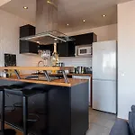Apartment Open Sky Terrace Lage 1 Bdr & Parking