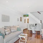 La Prom - A Two Bedroom Apartment With A Sea View