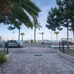 La Prom - A Two Bedroom Apartment With A Sea View