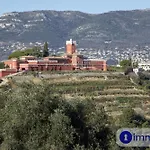 House In Residence With Swimming Pool