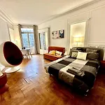A Luxurious Apartment With Ac On Promenade Des Anglais