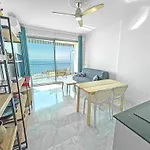 Sea Front Saphir Apartment *