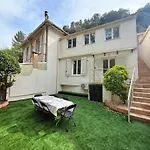 Modern House Fabron, Garden, Air Conditioning