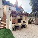 Modern House Fabron, Garden, Air Conditioning