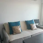 Le Grand Bleu Apartment *