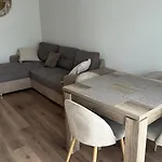 Superbe 2 Pieces A 50 M De La Promenade Des Anglais