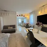 Apartment Maison Ariana *