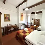 Apartment Riviera: Old Town Getaway, Steps From Nice