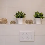 Apartment Le Comfy, Cosy Place Dans Le Vieux Avec Climatisation Nice