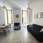 Apartment Riviera: Vieille Elegance Near Promenade Des