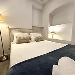 Riviera: Vieille Elegance Near Promenade Des Apartment 3*