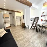 Riviera: Vieille Elegance Near Promenade Des Nice