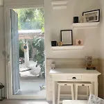 With Private Garden In Center Apartment