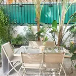 Apartment With Private Garden In Center