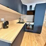 Ref 127 - 3 Pieces 2 Port Apartment *