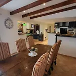 Magnifique Villa Climatisee Avec Jacuzzi