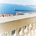 Marbella Hotel *