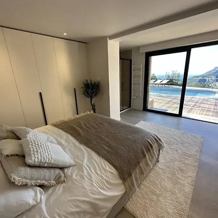 Holiday home Perfect For 14 People
