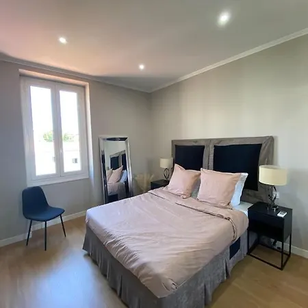 Au Coeur De Avec Climatisation Apartment