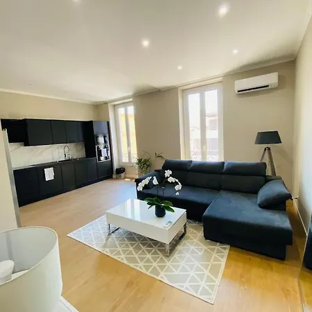 Au Coeur De Avec Climatisation Apartment