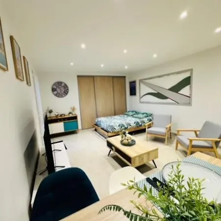 Apartment Joli Dans Nicoise Sur Les Collines