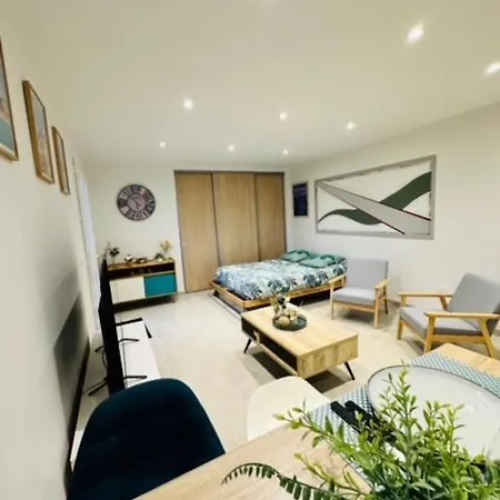 Apartment Joli Dans Nicoise Sur Les Collines *