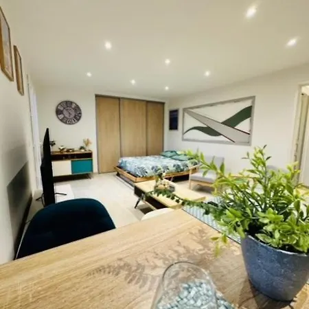 Apartment Joli Dans Nicoise Sur Les Collines