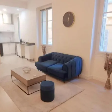Appartement cosy moderne calme hyper centre gare sncf * Nice