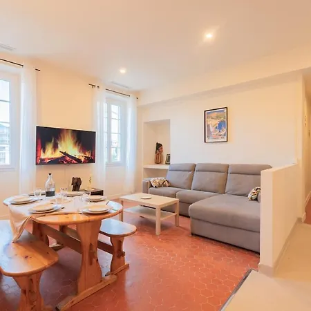 Apartment - Beautiful Bright - 10 Min Nice